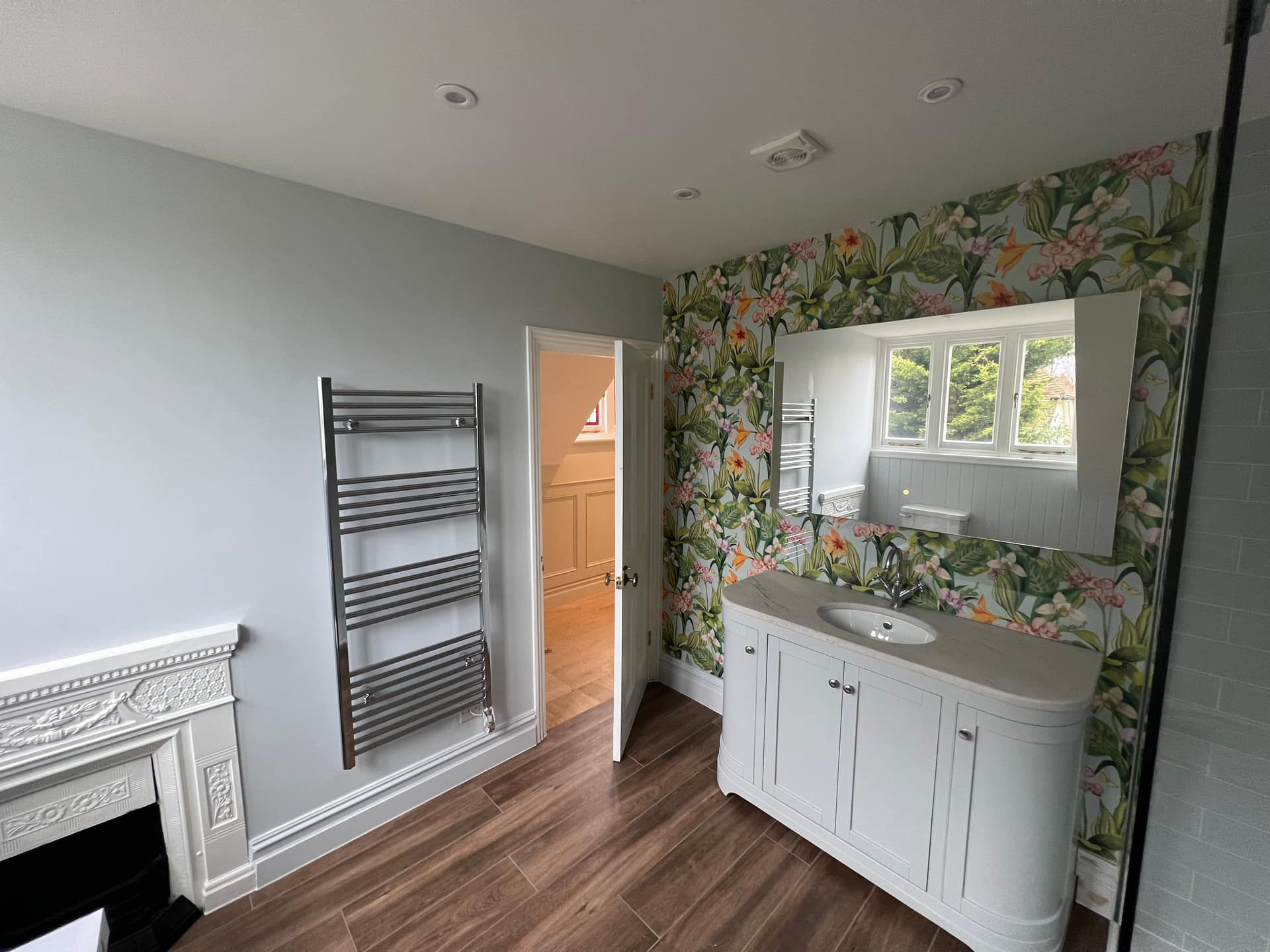 Completed premium commercial decorating interior